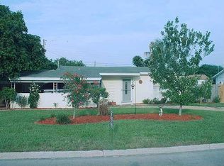 1716 Valencia Dr E, Largo, FL 33778