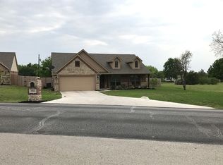 694 S Main St, Joshua, TX 76058