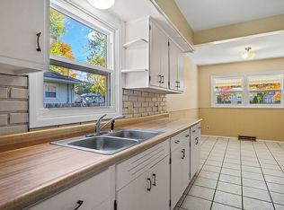 540 Moore St, Hubbard, OH 44425