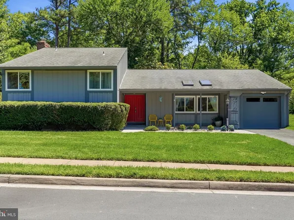 6944 Spelman Dr, Springfield, VA 22153