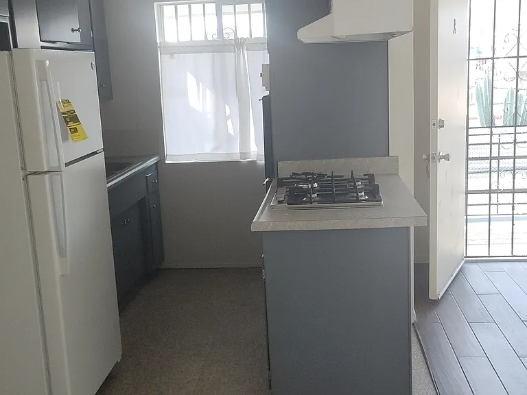 6510 Marbrisa Ave #D — Photo 10