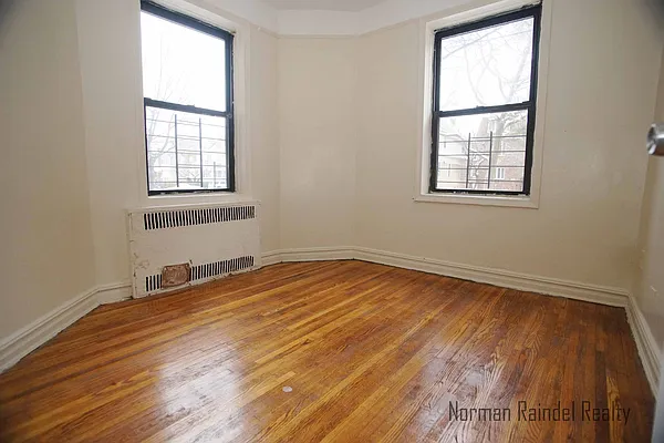 Rented by Norman Raindel, LREB | media 42