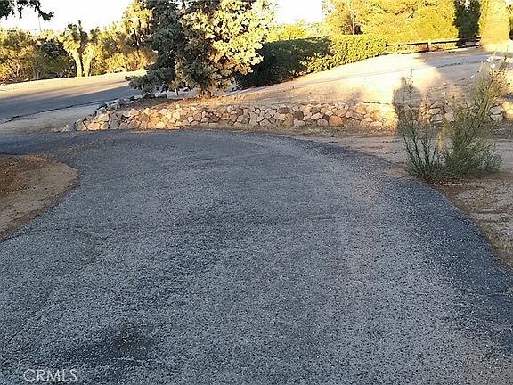 4th image of 56633 Bonanza Dr
