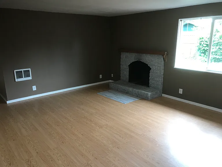 1124 Irvington Dr — Photo 5