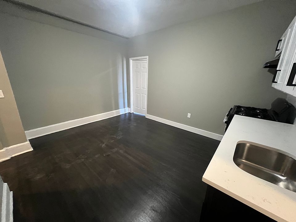1st image of 1009 S Orange Ave #401