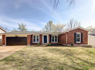 1154 Great Falls Ct, Ballwin, MO 63021
