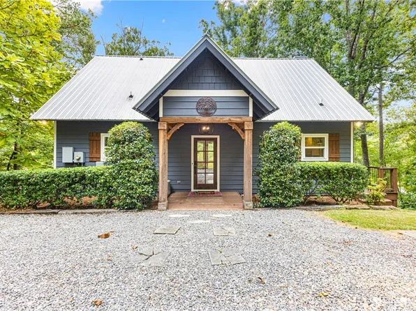 211 Long Branch Dr, Dadeville, AL 36853