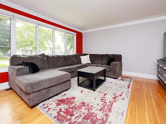 5th image of 26 Canterbury St