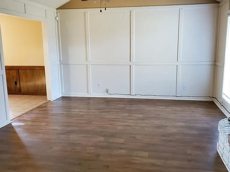 202 Grant St — Photo 5