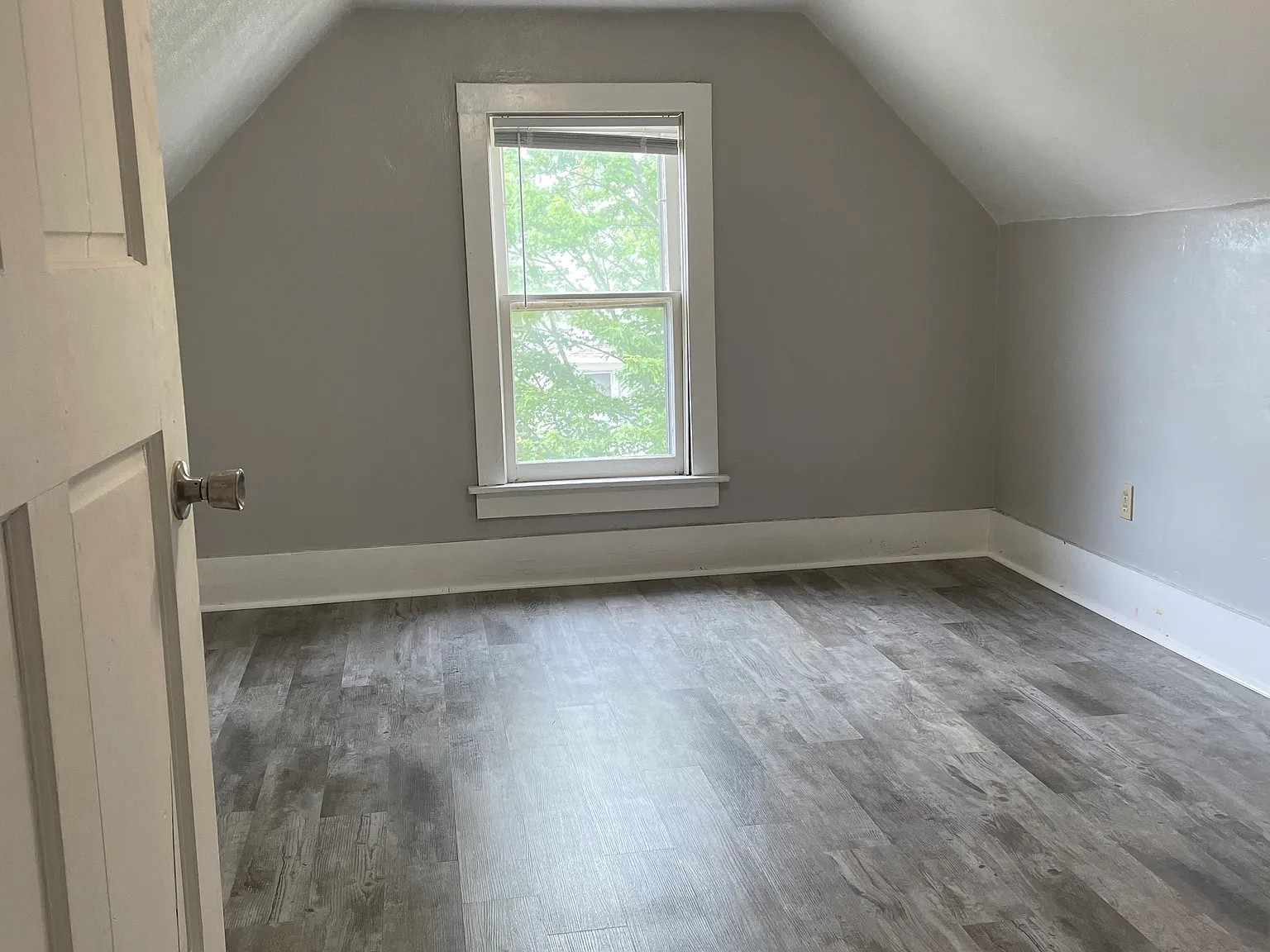 2 bed, 785 sqft, $900 — Photo 4