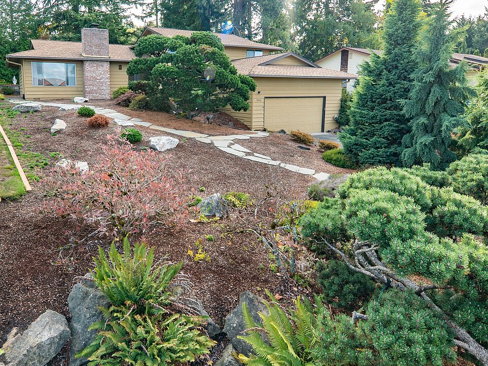 Mid-Century Tri-Level
