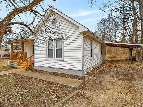 2nd image of 113 N B St