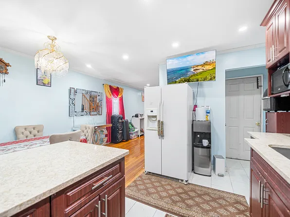 120-38 Inwood Street image 11 of 28