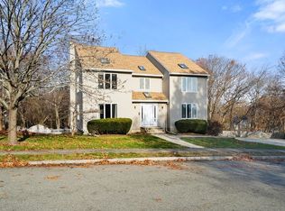 7 Christopher Ter, Peabody, MA 01960