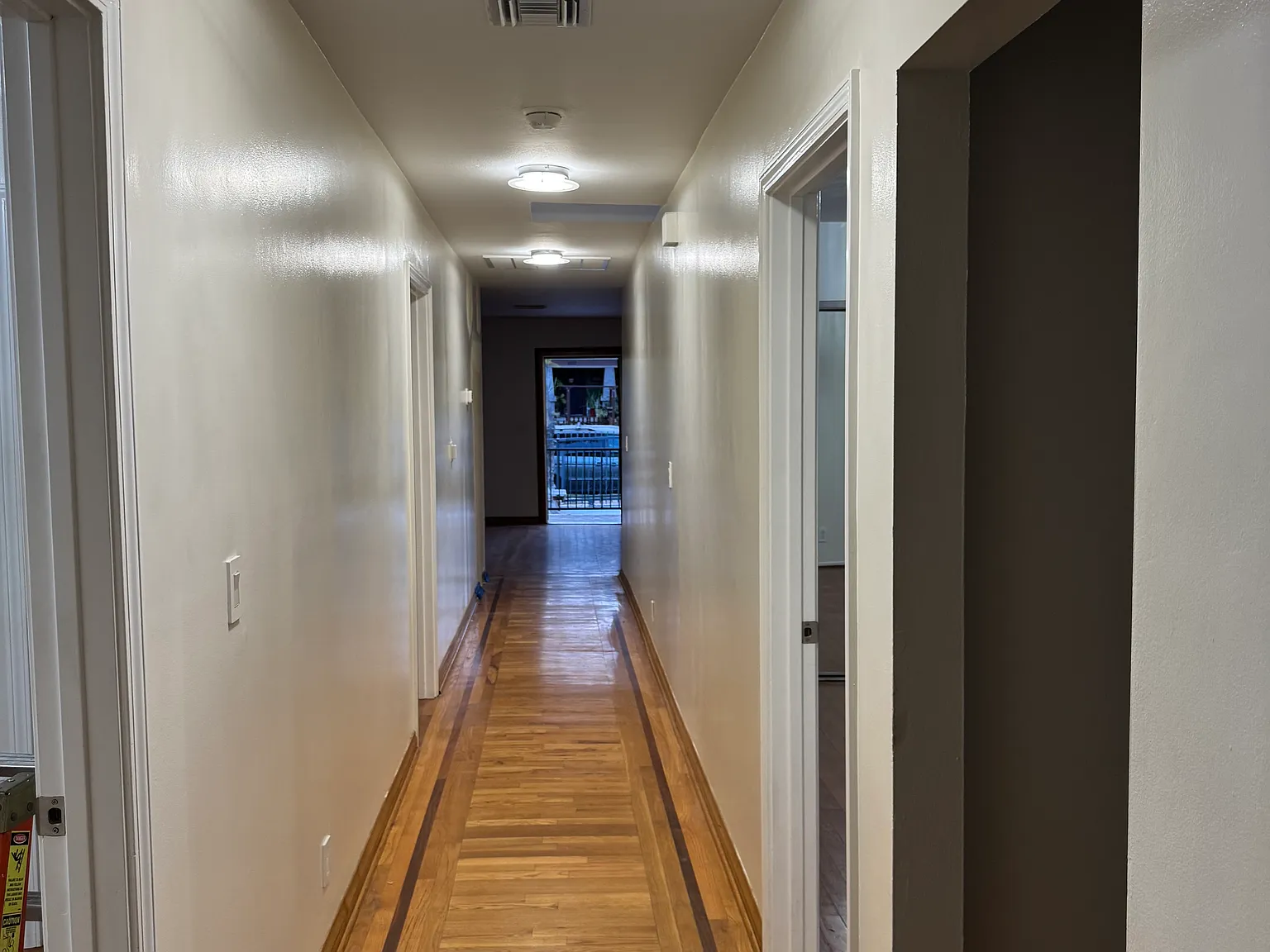 3 bed, 1323 sqft, $4,700 — Photo 3