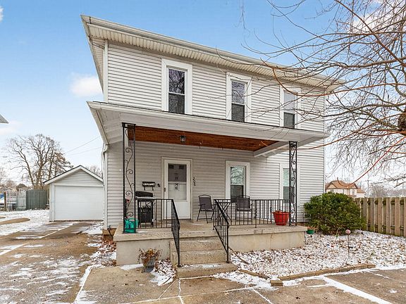 2nd image of 208 N Madriver St