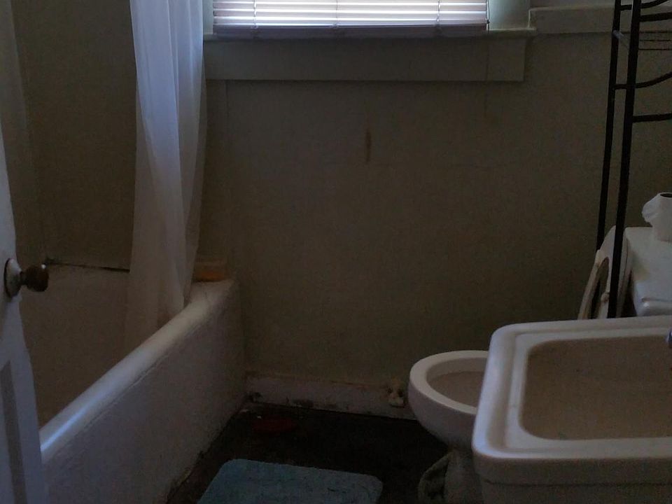 2nd image of 8627 Apple St #C