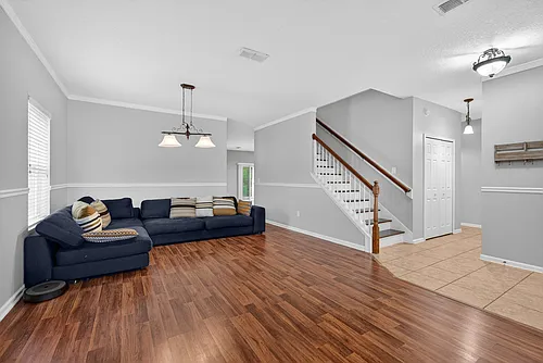 112 Kildrummy Ct Photo 1
