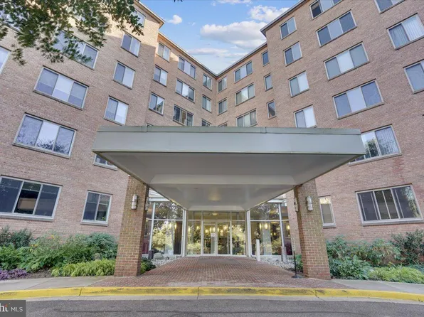 3000 Spout Run Pkwy APT C605, Arlington, VA 22201