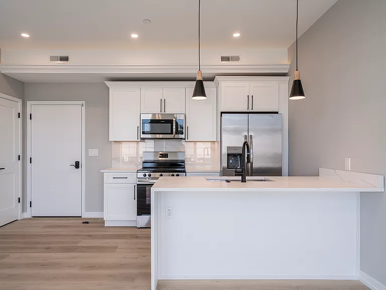 2401 Washington Ave — Photo 14