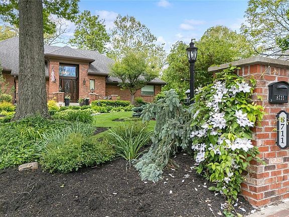 2nd image of 8711 Toftrees Ln