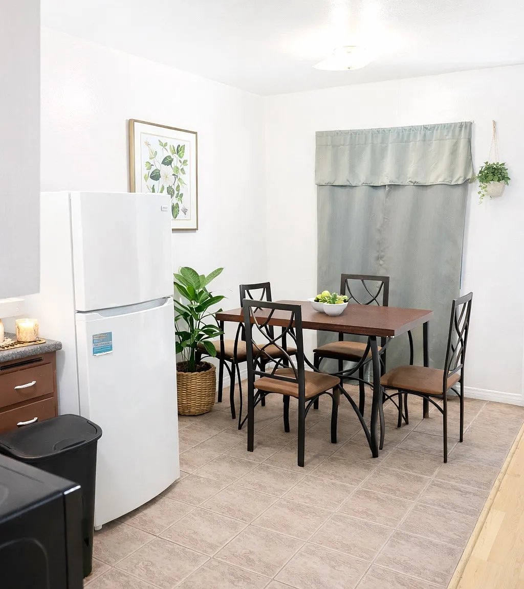 2 bed, 730 sqft, $2,200 — Photo 1