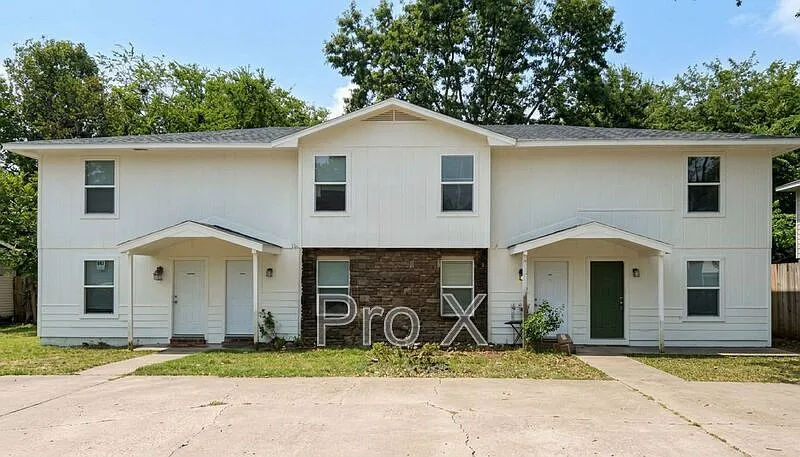 514 N Betty Jo Dr — Photo 1