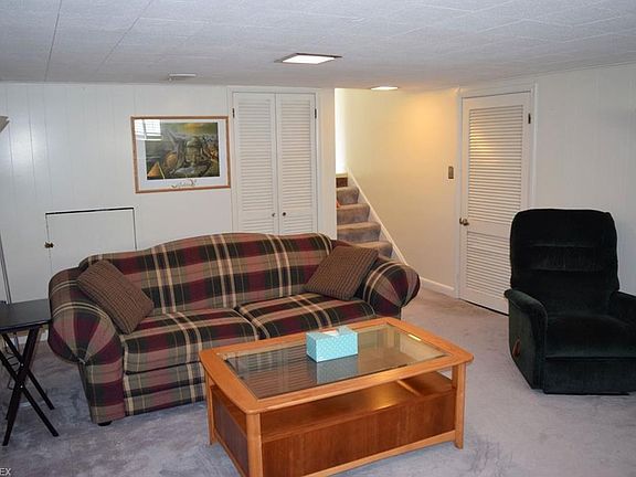 4th image of 9321 Fairfield Dr