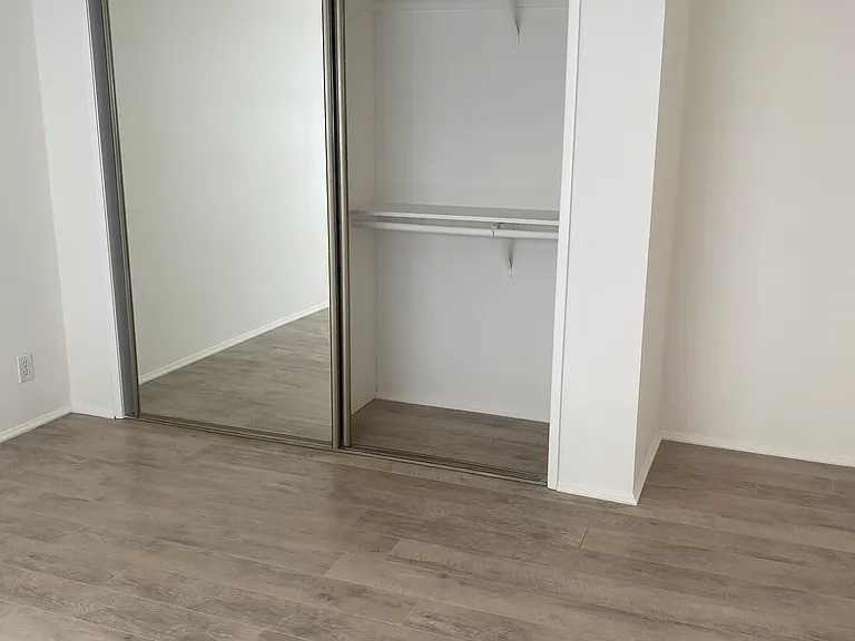 930 Venice Blvd #209 — Photo 18