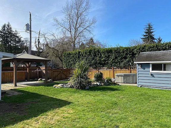 4th image of 7305 122nd Ave NE