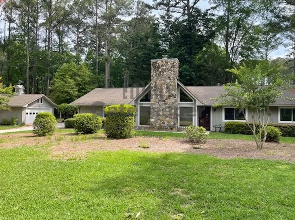 100 Sandown Dr, Peachtree City, GA 30269