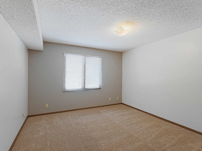 4615 Meredeth St #11 — Photo 8