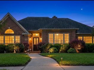 13107 Walnut Lake Rd, Houston, TX 77065