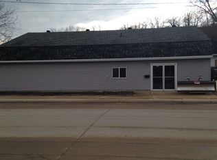 3359 Jackson St, Dubuque, IA 52001