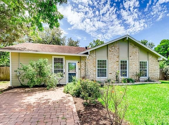 2nd image of 909 Timberwood Dr