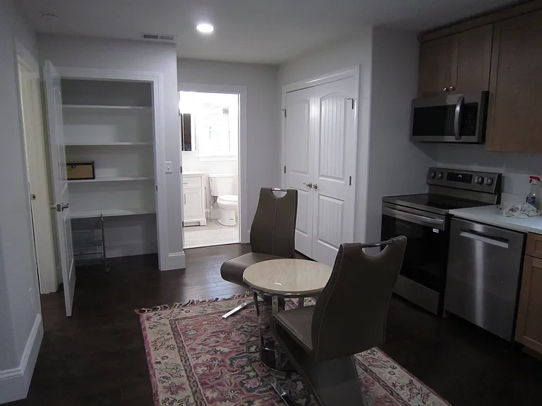 Kitchen (w/ Bath in background)
