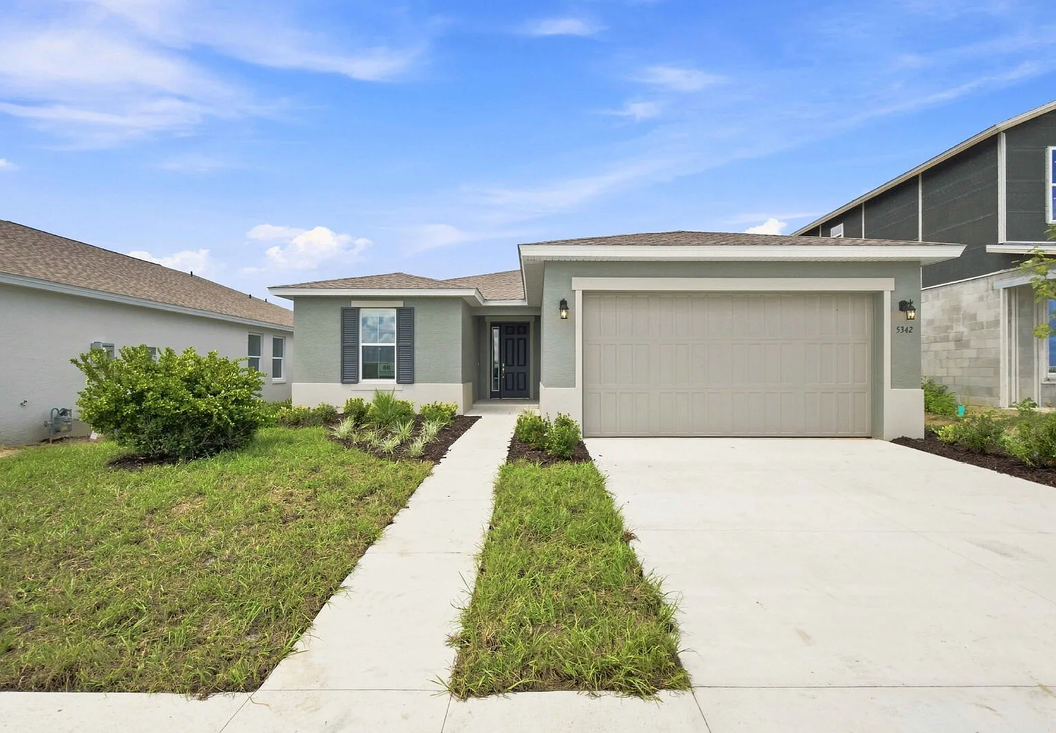 4 bed, 3.0 bath, 2000 sqft, $2,395 — Photo 1