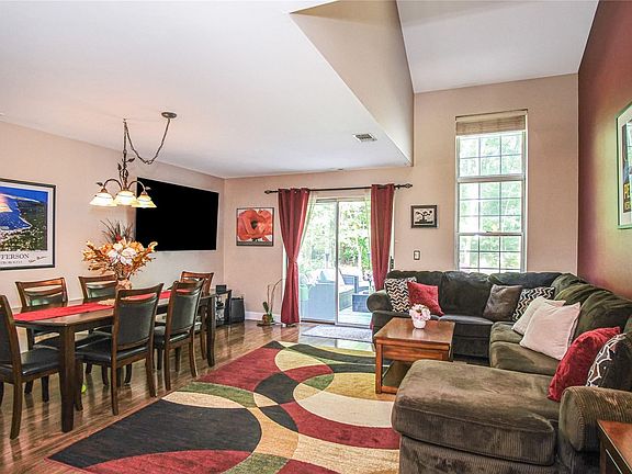 5th image of 51 Quail Ct #51
