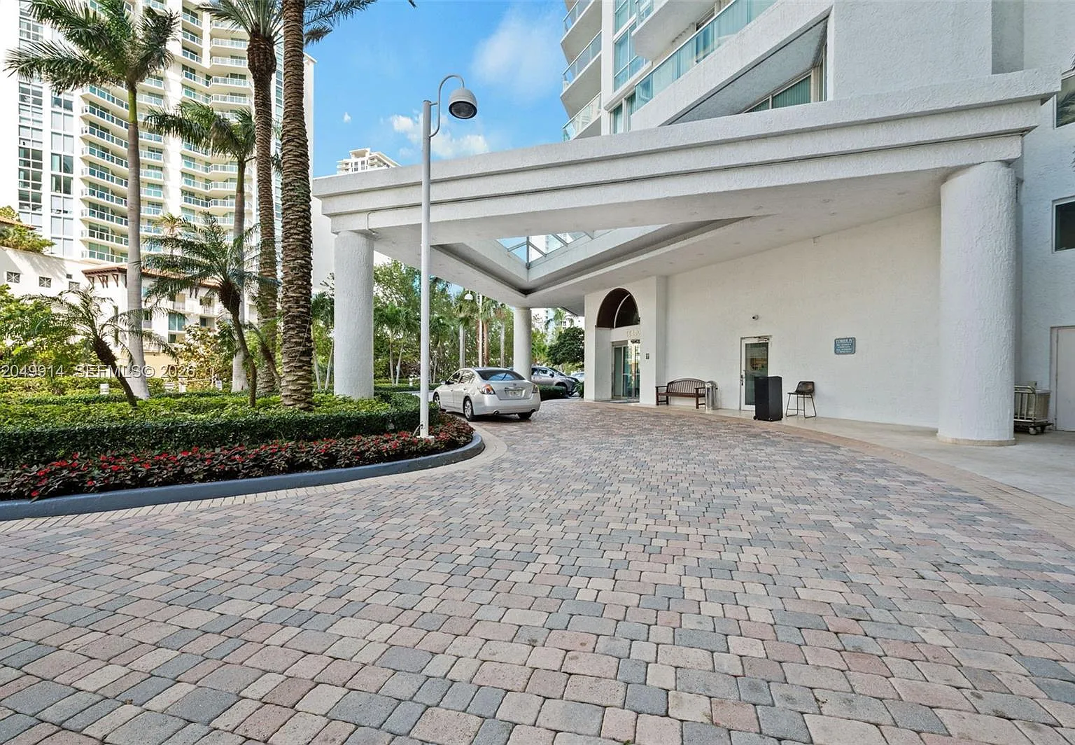 Oceania Iv Condo — Photo 3