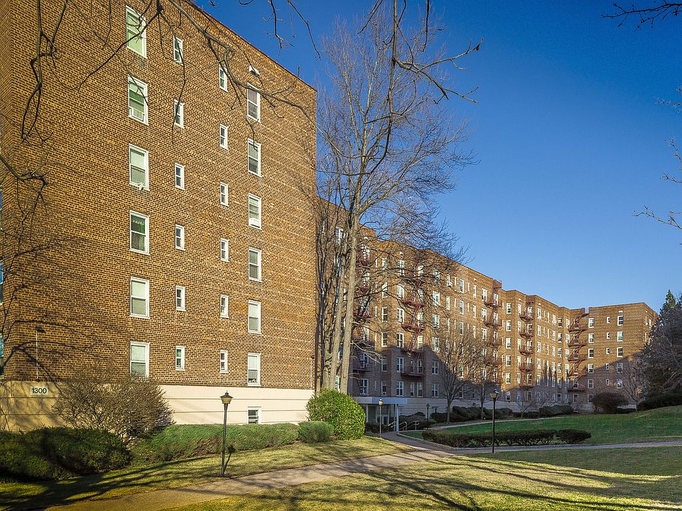 1st image of 1300 Midland Ave APT B24
