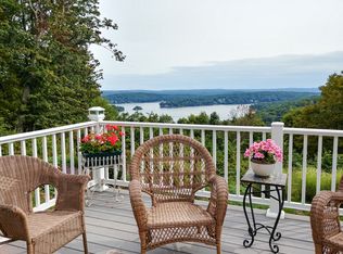 13 Windward Dr, New Fairfield, CT 06812