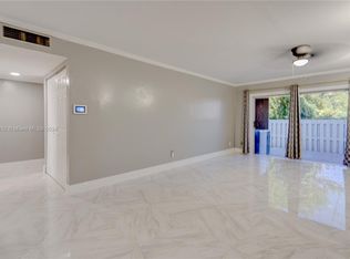 9972 SW 88th St #1114, Miami, FL 33176