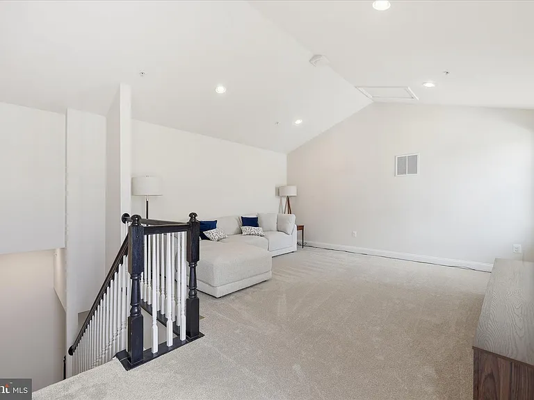 5060 Judicial Way — Photo 36