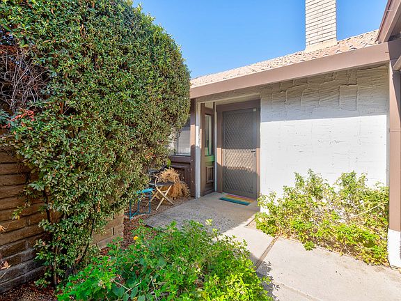 2nd image of 2367 Miramonte Cir #C