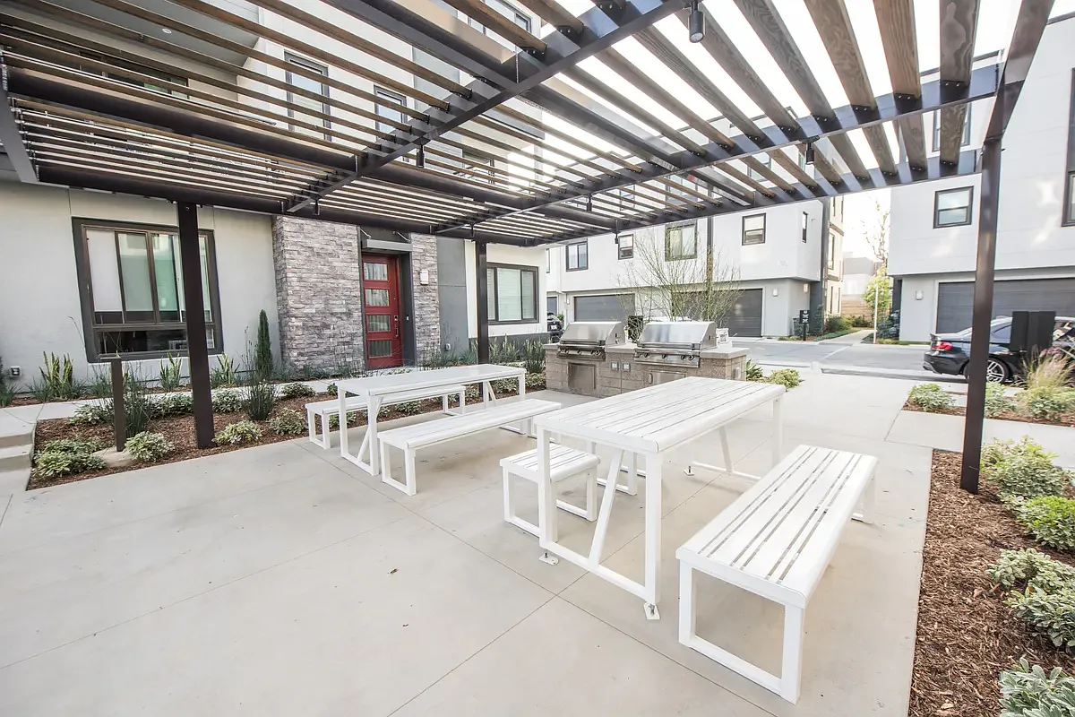 4 bed, 3.5 bath, $1,333 — Photo 4