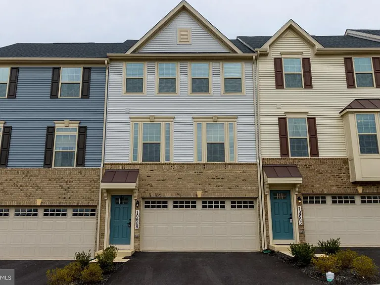 10605 Brewerton Ln — Photo 1