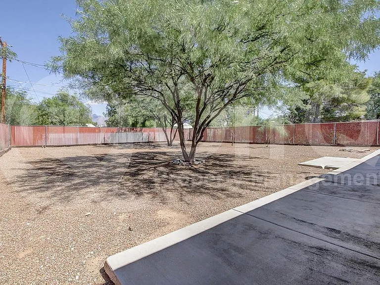 4937 E Rosewood St — Photo 19