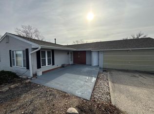 1410 E Briggs Dr, Macon, MO 63552