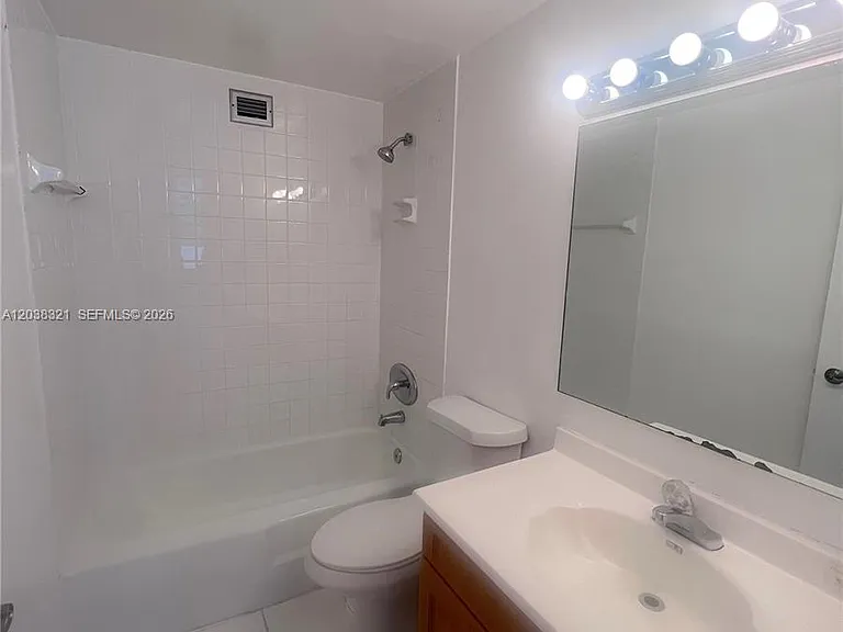 801 Brickell Bay Dr #364 — Photo 14