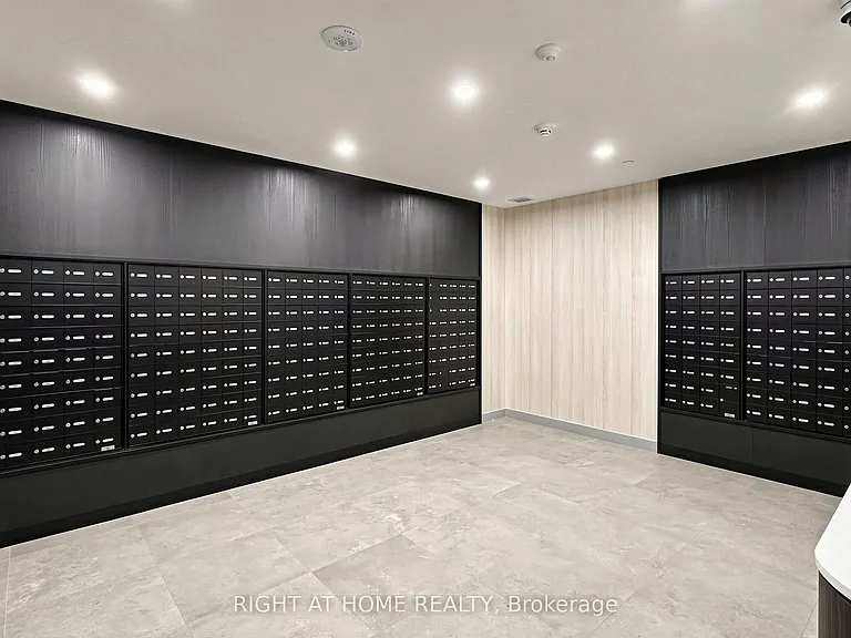 91 Montclair Ave #1009 — Photo 35